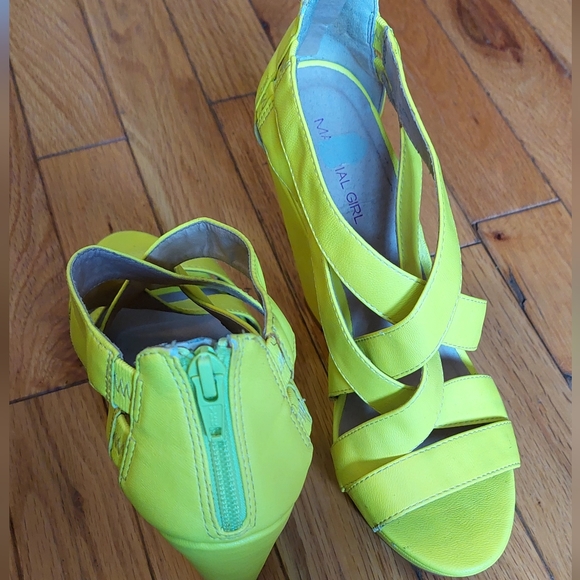 Material Girl wedges heels size US 9 / 39 EUR - Picture 4 of 7